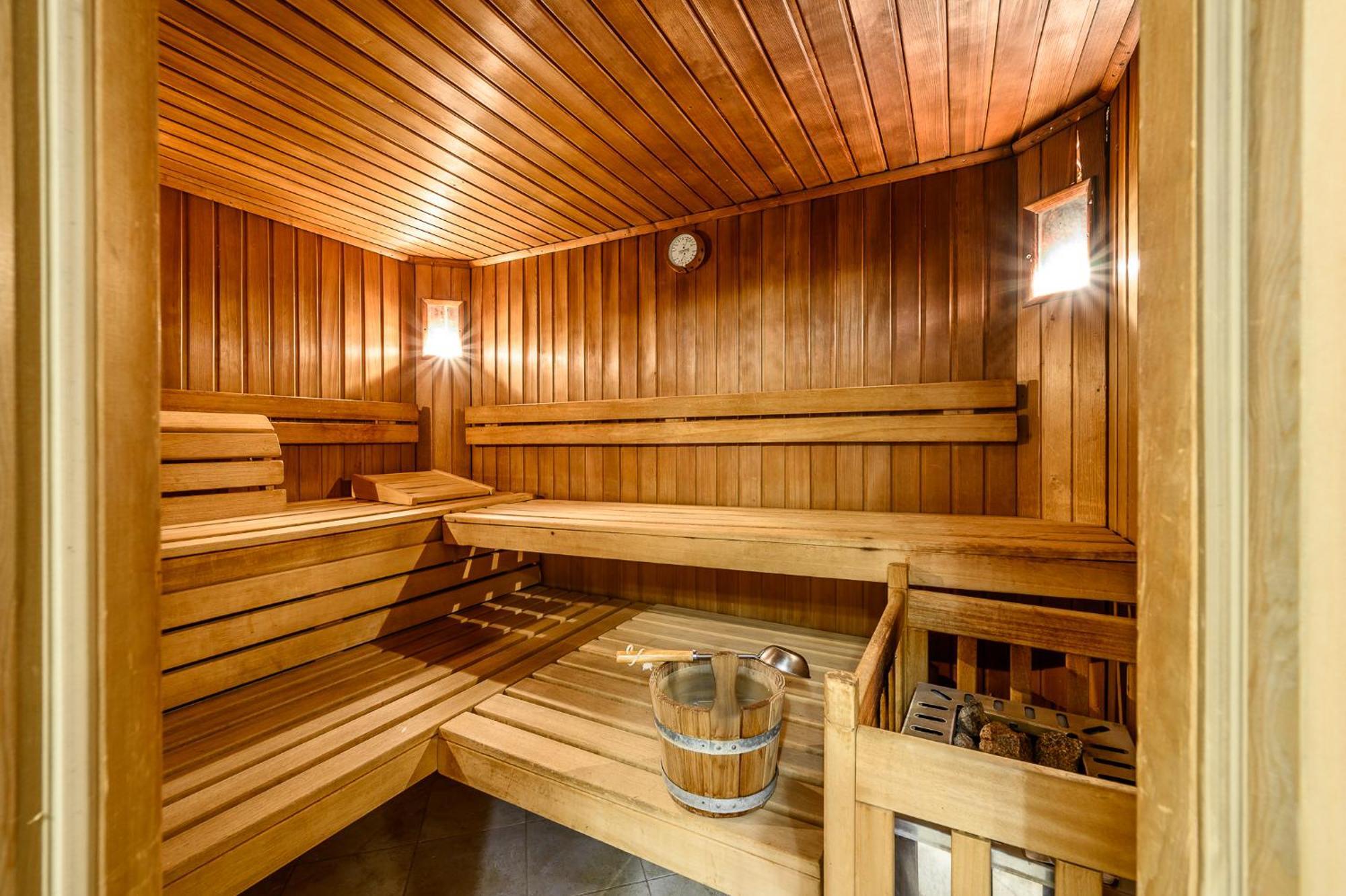 Hotel Ravelli Luxury Spa Медзана Екстериор снимка