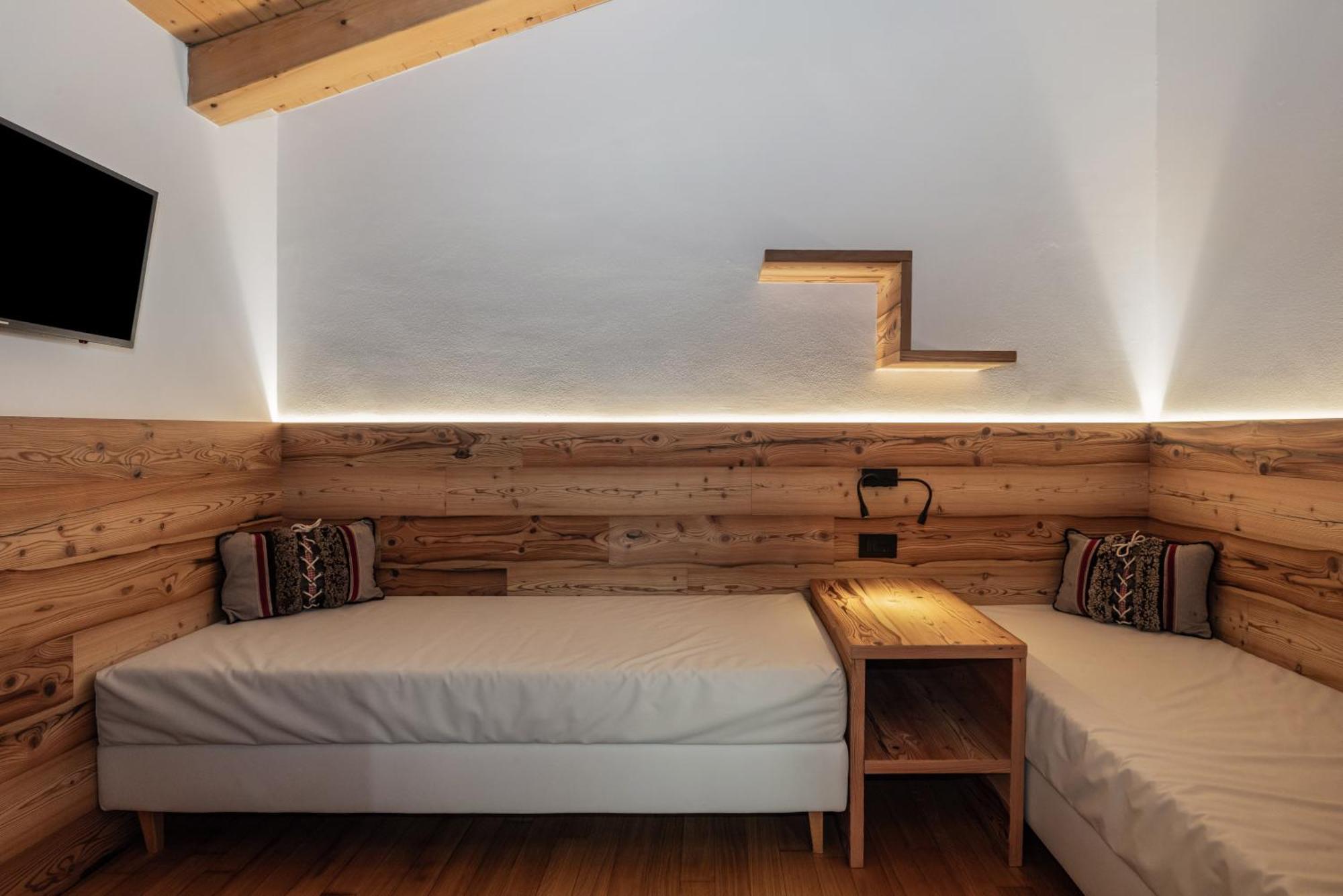 Hotel Ravelli Luxury Spa Медзана Екстериор снимка