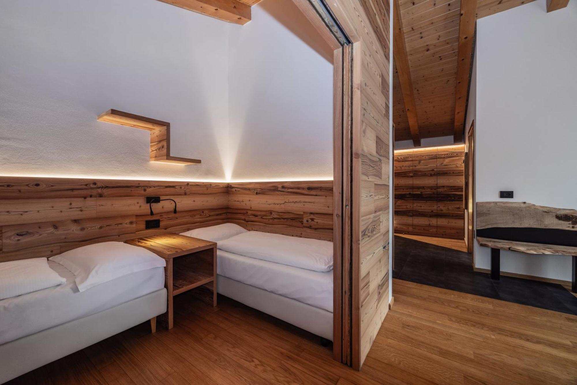 Hotel Ravelli Luxury Spa Медзана Екстериор снимка