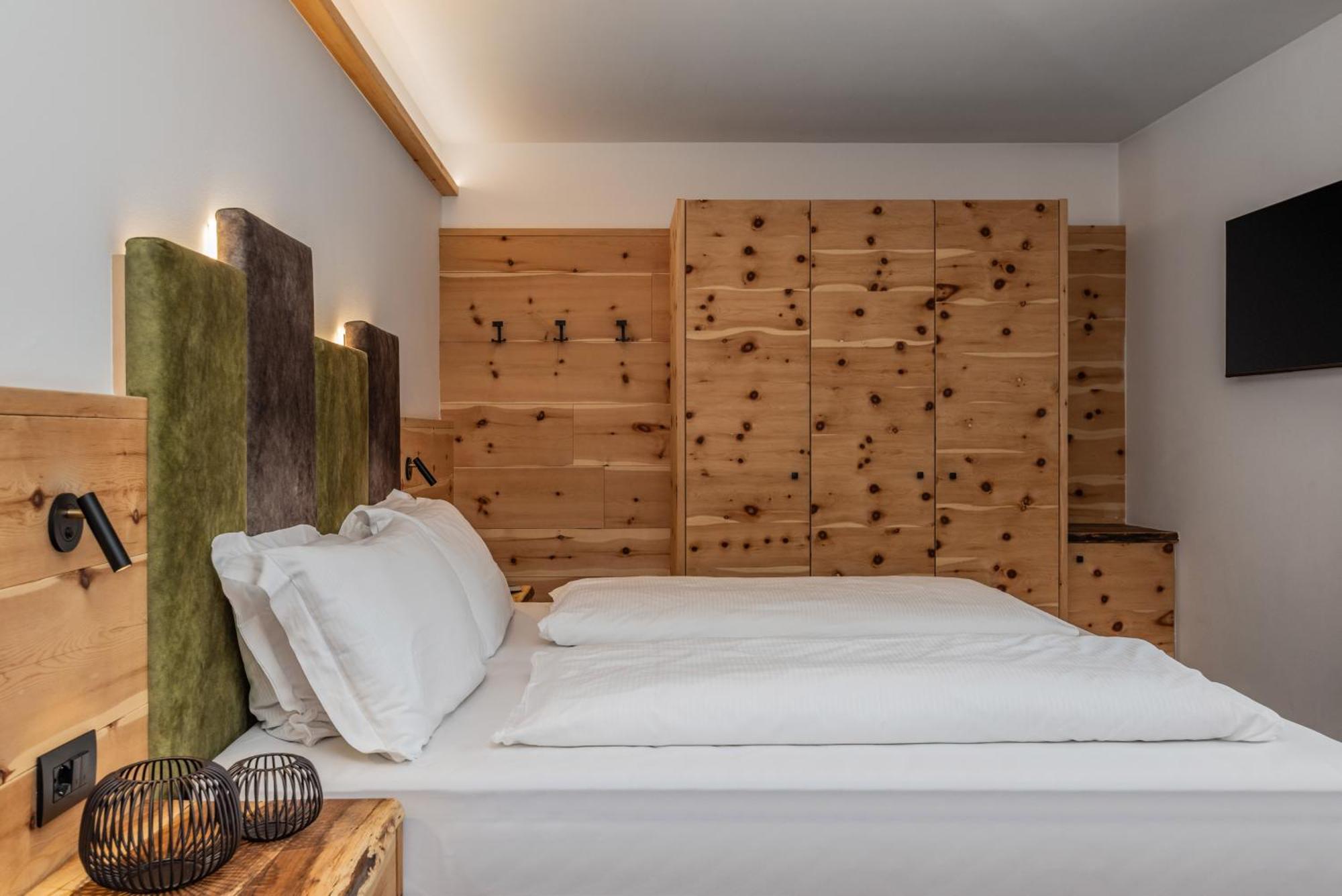 Hotel Ravelli Luxury Spa Медзана Екстериор снимка
