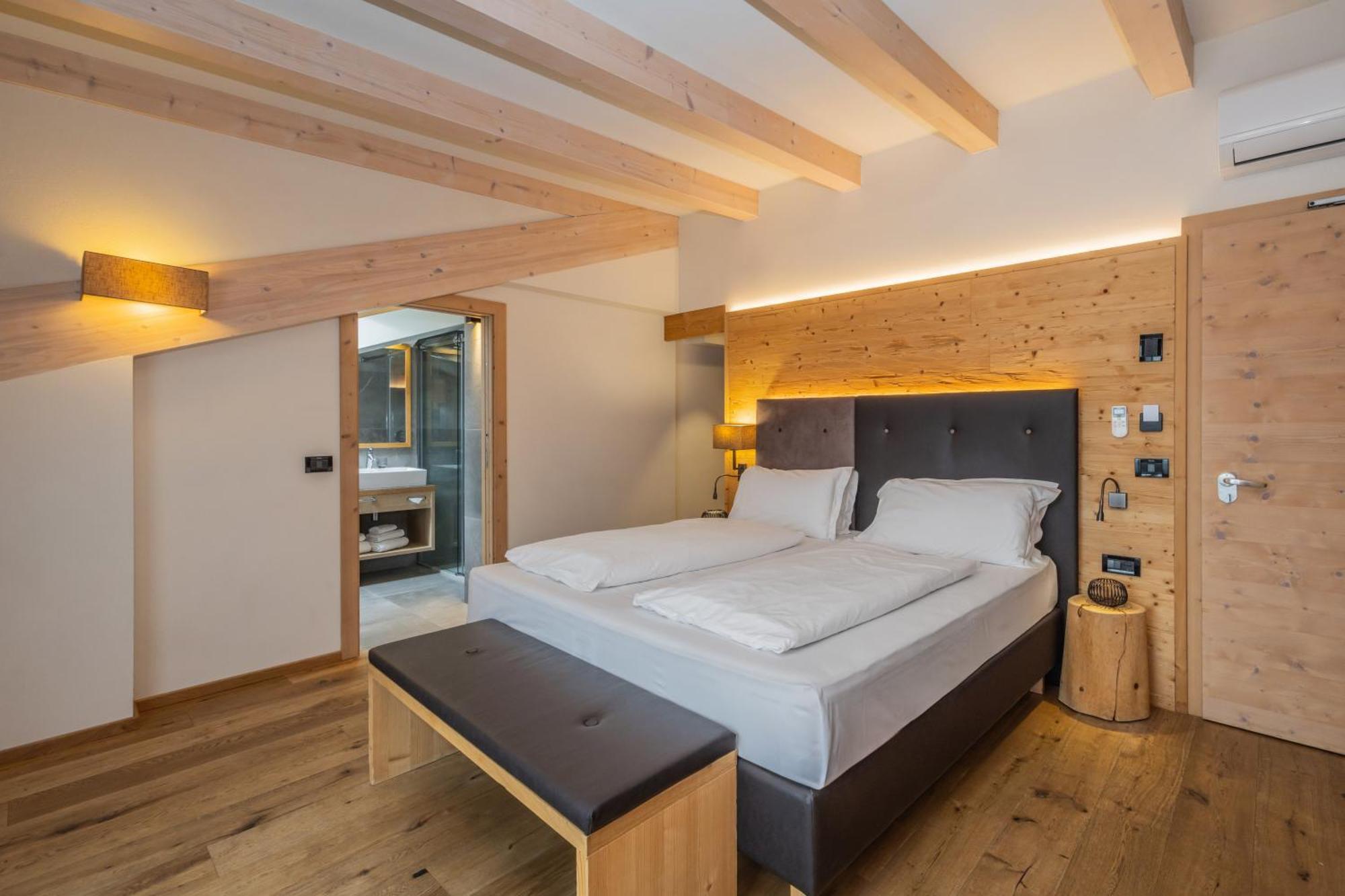 Hotel Ravelli Luxury Spa Медзана Екстериор снимка