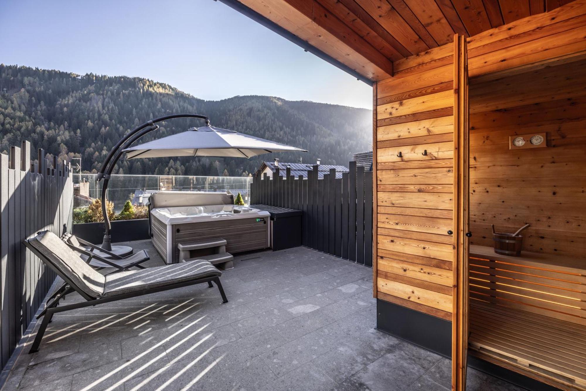 Hotel Ravelli Luxury Spa Медзана Екстериор снимка
