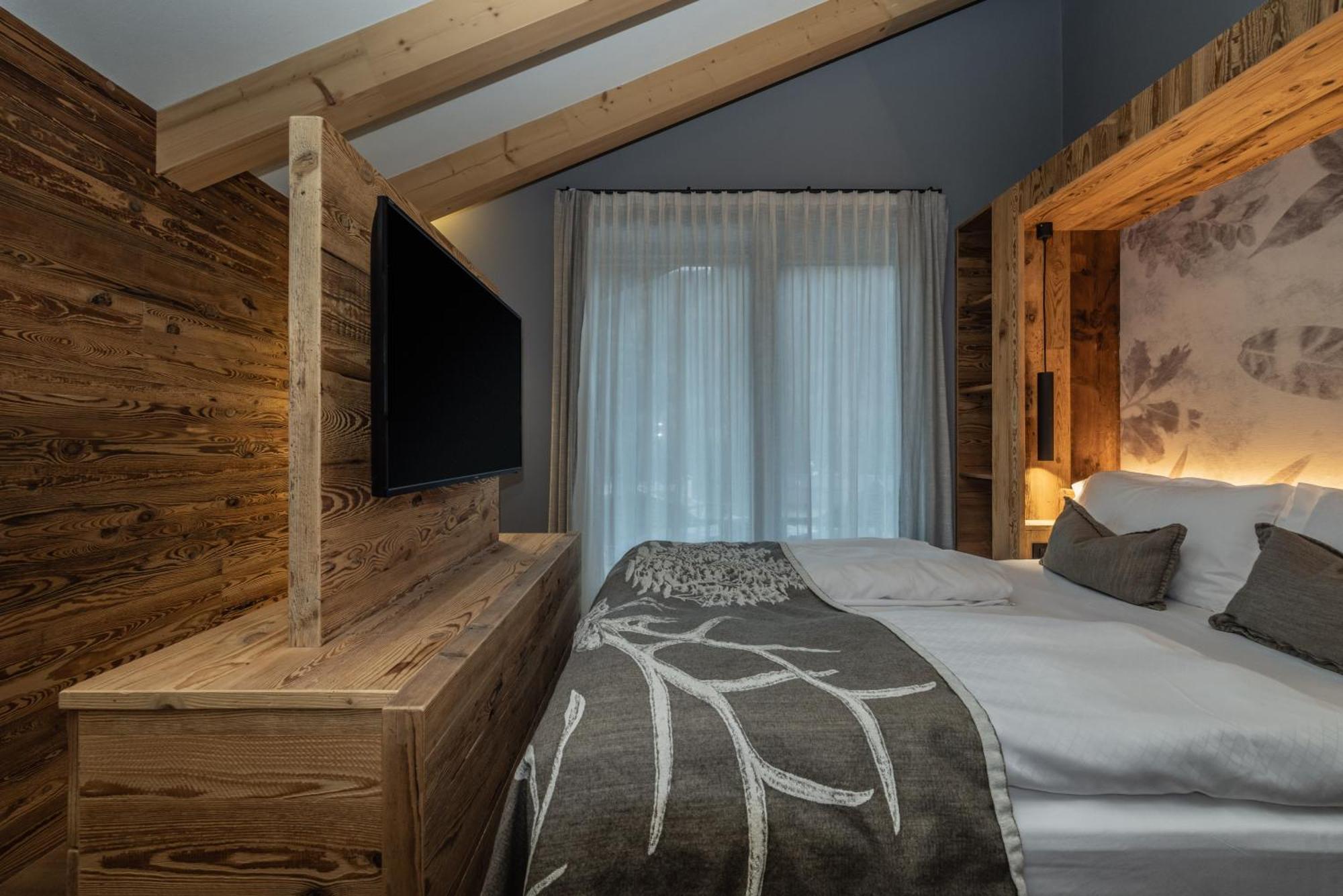 Hotel Ravelli Luxury Spa Медзана Екстериор снимка